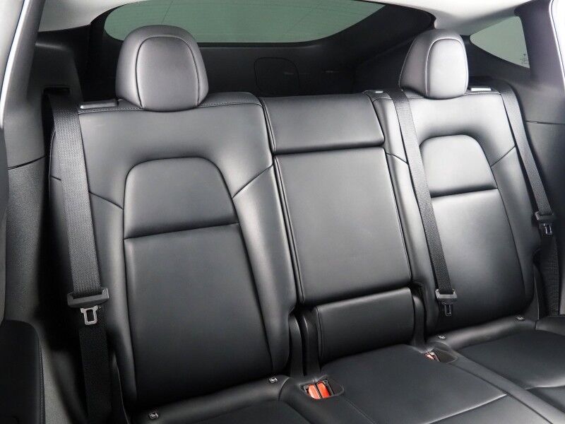 2022 Tesla Model Y Long Range AWD *AUTOPILOT, NAVIGATION, SAFETY ALERTS, ADAPTIVE CRUISE, SURROUND VIEW CAMERAS, PANORAMA GLASS ROOF, HEATED SEATS/STEERING WHEEL, WIRELESS CHARGING Round Rock TX