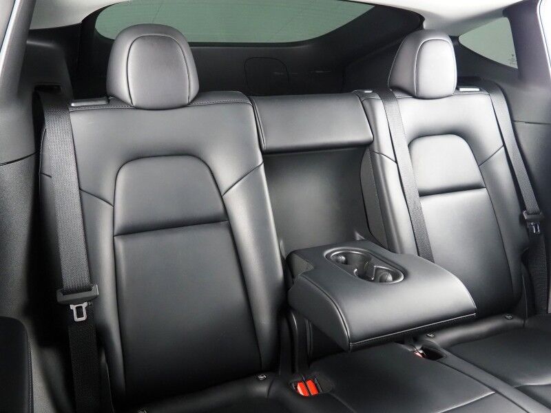 2022 Tesla Model Y Long Range AWD *AUTOPILOT, NAVIGATION, SAFETY ALERTS, ADAPTIVE CRUISE, SURROUND VIEW CAMERAS, PANORAMA GLASS ROOF, HEATED SEATS/STEERING WHEEL, WIRELESS CHARGING Round Rock TX