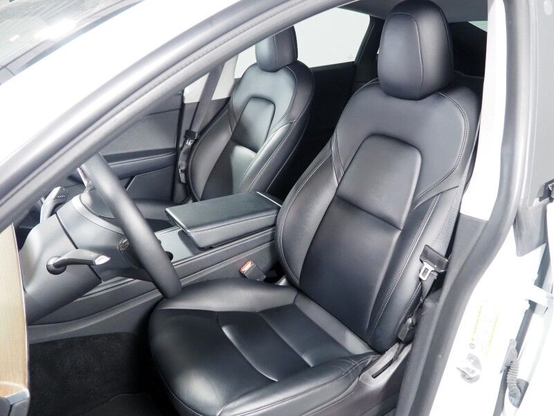 2022 Tesla Model Y Long Range AWD *AUTOPILOT, NAVIGATION, SAFETY ALERTS, ADAPTIVE CRUISE, SURROUND VIEW CAMERAS, PANORAMA GLASS ROOF, HEATED SEATS/STEERING WHEEL, WIRELESS CHARGING Round Rock TX