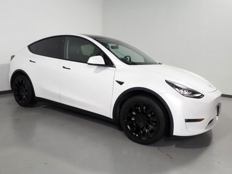 2022 Tesla Model Y Long Range AWD *AUTOPILOT, NAVIGATION, SAFETY ALERTS, ADAPTIVE CRUISE, SURROUND VIEW CAMERAS, PANORAMA GLASS ROOF, HEATED SEATS/STEERING WHEEL, WIRELESS CHARGING
