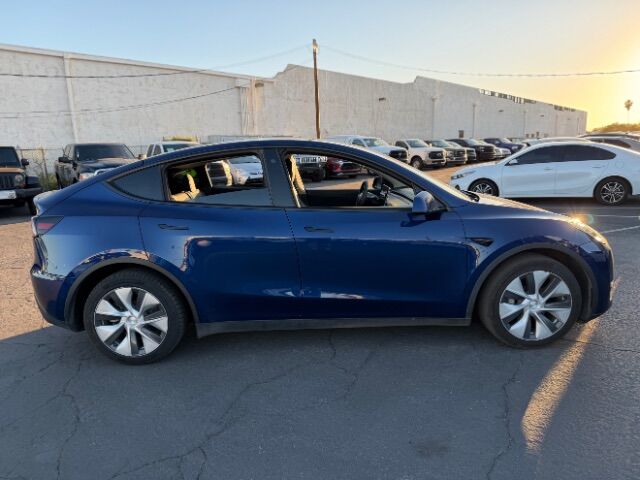 2022 Tesla Model Y Long Range Dual Motor All-Wheel Drive