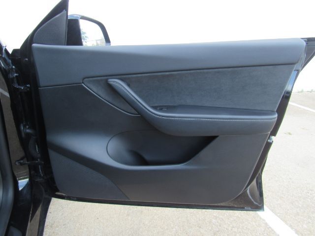 2022 Tesla Model Y Long Range Dual Motor All-Wheel Drive Plano TX