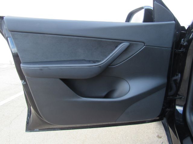 2022 Tesla Model Y Long Range Dual Motor All-Wheel Drive Plano TX