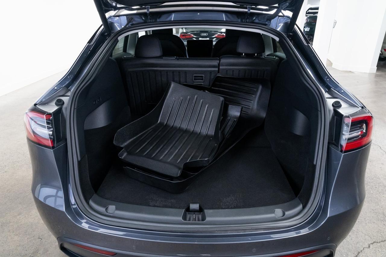 2022 Tesla Model Y Long Range Heated Seats Premium Connectivity Portland OR