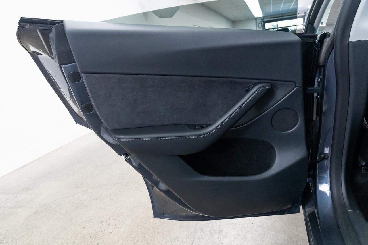 2022 Tesla Model Y Long Range Heated Seats Premium Connectivity Portland OR