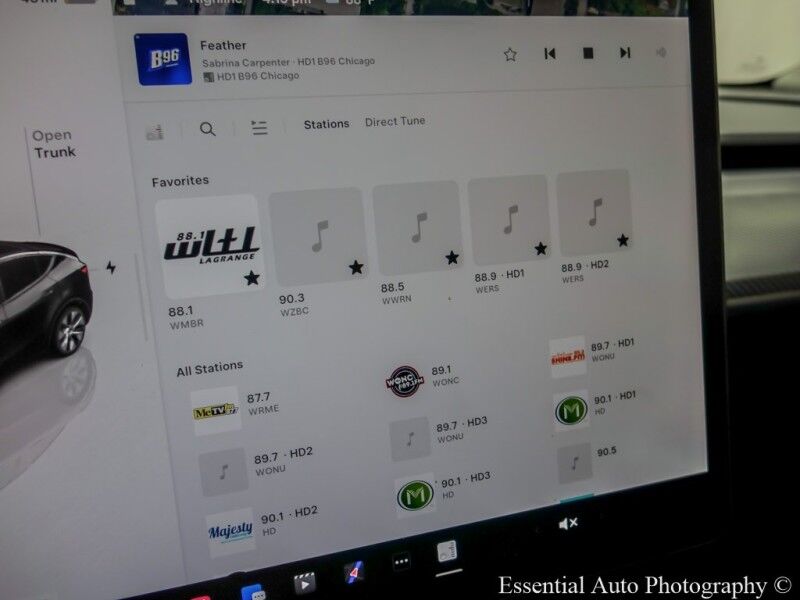 2022 Tesla Model Y Long Range PRICE INCLUDES THE $4000 FED EV TAX CREDIT Willowbrook IL