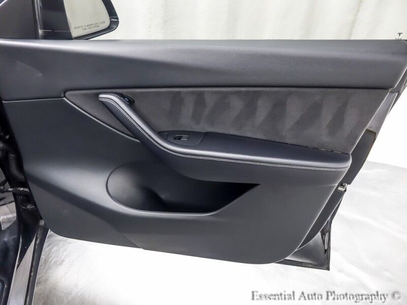 2022 Tesla Model Y Long Range PRICE INCLUDES THE $4000 FED EV TAX CREDIT Willowbrook IL