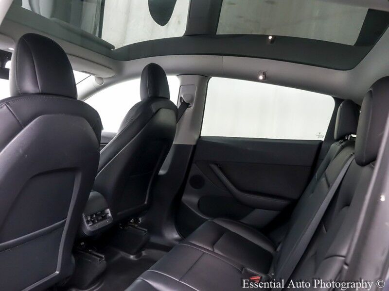 2022 Tesla Model Y Long RangePRICE INCLUDES $4000 IRS TAX CREDIT!! YOU MUST QUALIFY! Willowbrook IL
