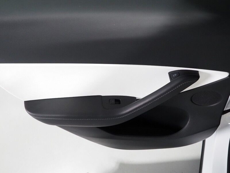 2022 Tesla Model Y Performance AWD *AUTOPILOT, NAVIGATION, SAFETY ALERTS, ADAPTIVE CRUISE, SURROUND VIEW CAMERAS, PANORAMA GLASS ROOF, HEATED SEATS, 21 INCH UBERTURBINE WHEELS, WIRELESS CHARGING Round Rock TX