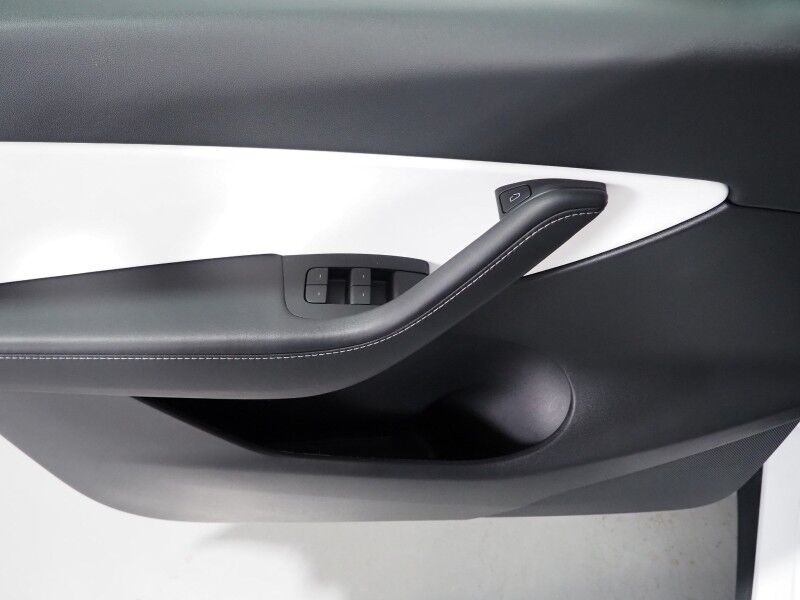 2022 Tesla Model Y Performance AWD *AUTOPILOT, NAVIGATION, SAFETY ALERTS, ADAPTIVE CRUISE, SURROUND VIEW CAMERAS, PANORAMA GLASS ROOF, HEATED SEATS, 21 INCH UBERTURBINE WHEELS, WIRELESS CHARGING Round Rock TX