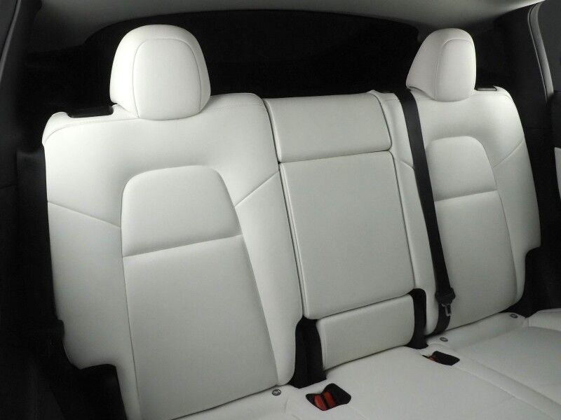 2022 Tesla Model Y Performance AWD *AUTOPILOT, NAVIGATION, SAFETY ALERTS, ADAPTIVE CRUISE, SURROUND VIEW CAMERAS, PANORAMA GLASS ROOF, HEATED SEATS, 21 INCH UBERTURBINE WHEELS, WIRELESS CHARGING Round Rock TX