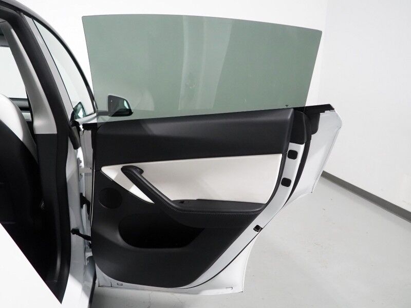 2022 Tesla Model Y Performance AWD *AUTOPILOT, NAVIGATION, SAFETY ALERTS, ADAPTIVE CRUISE, SURROUND VIEW CAMERAS, PANORAMA GLASS ROOF, HEATED SEATS, 21 INCH UBERTURBINE WHEELS, WIRELESS CHARGING Round Rock TX