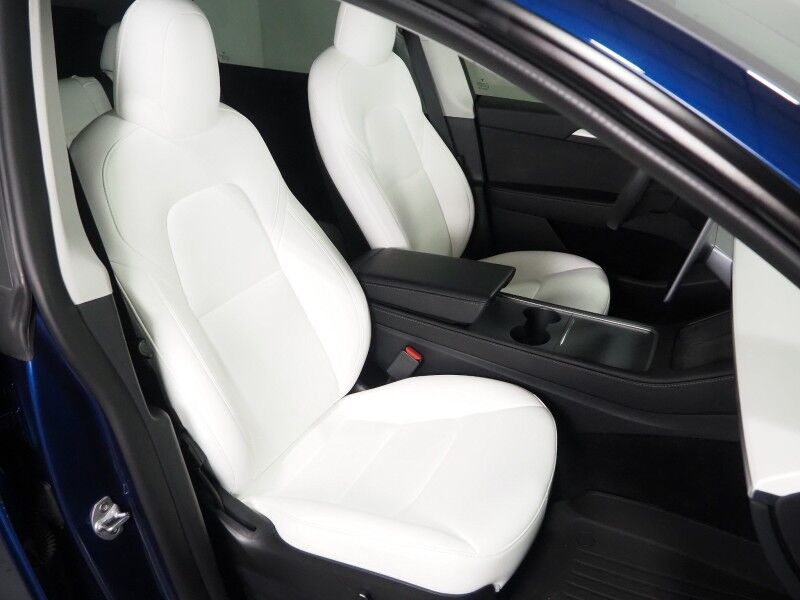 2022 Tesla Model Y Performance AWD *TRAFFIC AWARE CRUISE CONTROL, NAVIGATION, SAFETY ALERTS, SURROUND VIEW CAMERAS, PANORAMA GLASS ROOF, HEATED SEATS, 21 INCH UBERTURBINE WHEELS, WIRELESS CHARGING