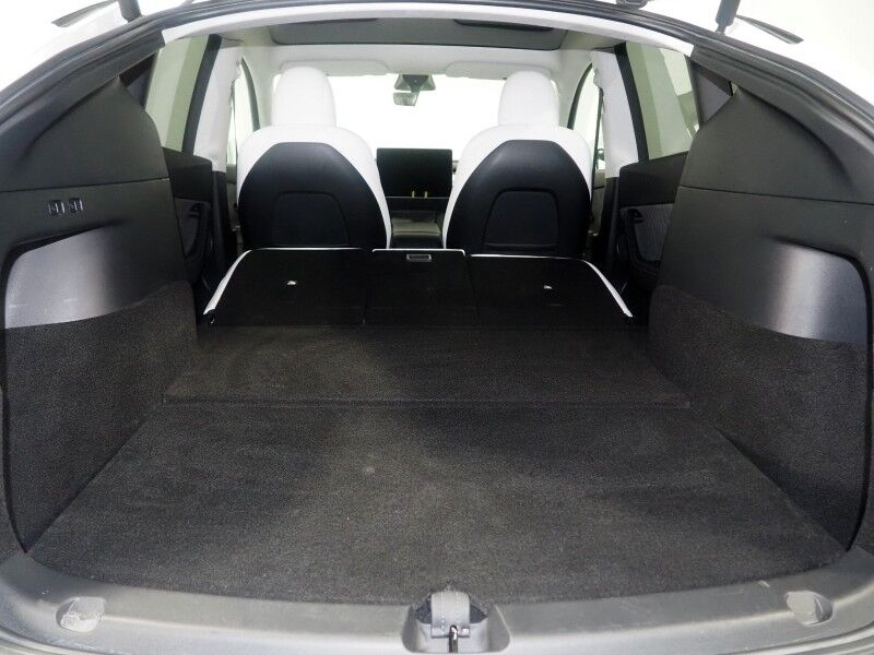 2022 Tesla Model Y Performance AWD *TRAFFIC AWARE CRUISE CONTROL, NAVIGATION, SAFETY ALERTS, SURROUND VIEW CAMERAS, PANORAMA GLASS ROOF, HEATED SEATS, 21 INCH UBERTURBINE WHEELS, WIRELESS CHARGING Round Rock TX