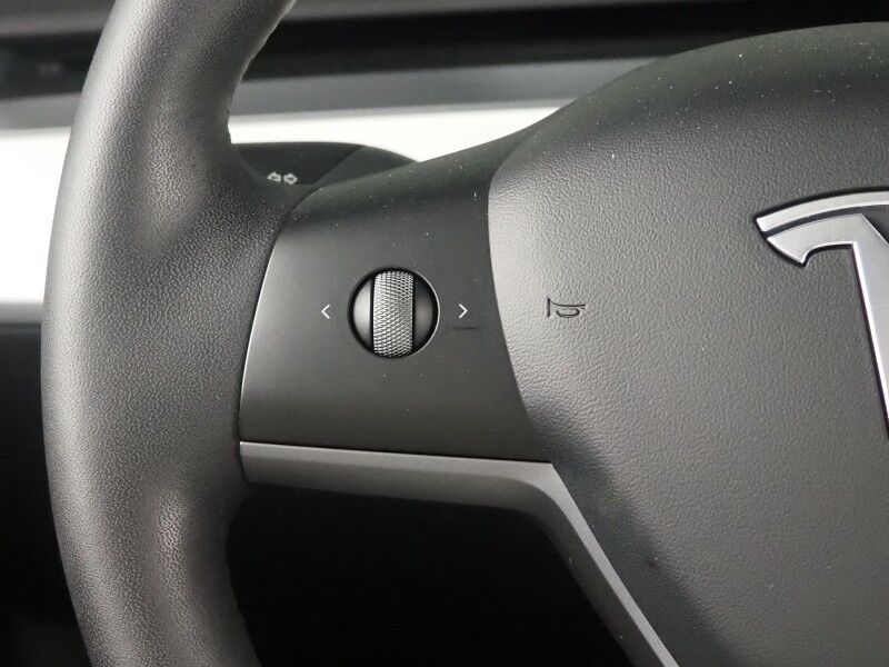 2022 Tesla Model Y Performance AWD *TRAFFIC AWARE CRUISE CONTROL, NAVIGATION, SAFETY ALERTS, SURROUND VIEW CAMERAS, PANORAMA GLASS ROOF, HEATED SEATS, 21 INCH UBERTURBINE WHEELS, WIRELESS CHARGING Round Rock TX