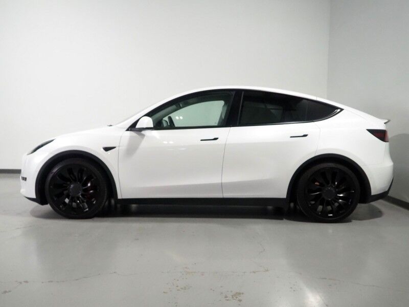 2022 Tesla Model Y Performance AWD *TRAFFIC AWARE CRUISE CONTROL, NAVIGATION, SAFETY ALERTS, SURROUND VIEW CAMERAS, PANORAMA GLASS ROOF, HEATED SEATS, 21 INCH UBERTURBINE WHEELS, WIRELESS CHARGING Round Rock TX