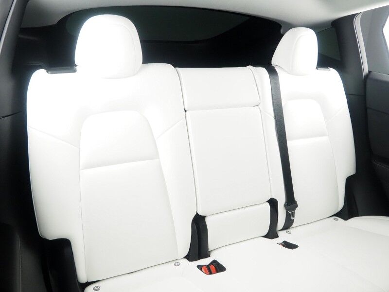 2022 Tesla Model Y Performance AWD *TRAFFIC AWARE CRUISE CONTROL, NAVIGATION, SAFETY ALERTS, SURROUND VIEW CAMERAS, PANORAMA GLASS ROOF, HEATED SEATS, 21 INCH UBERTURBINE WHEELS, WIRELESS CHARGING Round Rock TX