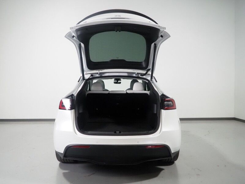 2022 Tesla Model Y Performance AWD *TRAFFIC AWARE CRUISE CONTROL, NAVIGATION, SAFETY ALERTS, SURROUND VIEW CAMERAS, PANORAMA GLASS ROOF, HEATED SEATS, 21 INCH UBERTURBINE WHEELS, WIRELESS CHARGING Round Rock TX