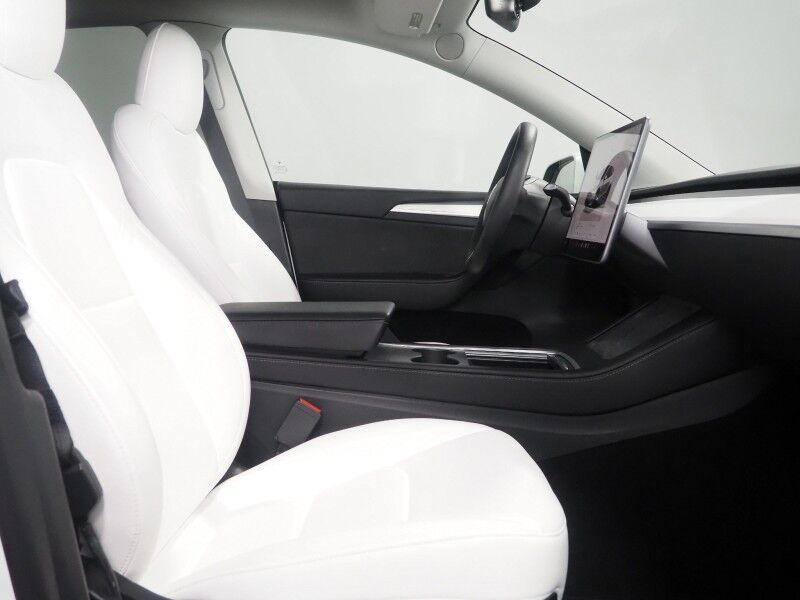 2022 Tesla Model Y Performance AWD *TRAFFIC AWARE CRUISE CONTROL, NAVIGATION, SAFETY ALERTS, SURROUND VIEW CAMERAS, PANORAMA GLASS ROOF, HEATED SEATS, 21 INCH UBERTURBINE WHEELS, WIRELESS CHARGING Round Rock TX