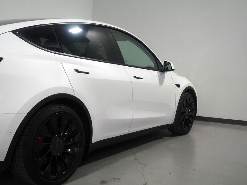 2022 Tesla Model Y Performance AWD *TRAFFIC AWARE CRUISE CONTROL, NAVIGATION, SAFETY ALERTS, SURROUND VIEW CAMERAS, PANORAMA GLASS ROOF, HEATED SEATS, 21 INCH UBERTURBINE WHEELS, WIRELESS CHARGING Round Rock TX