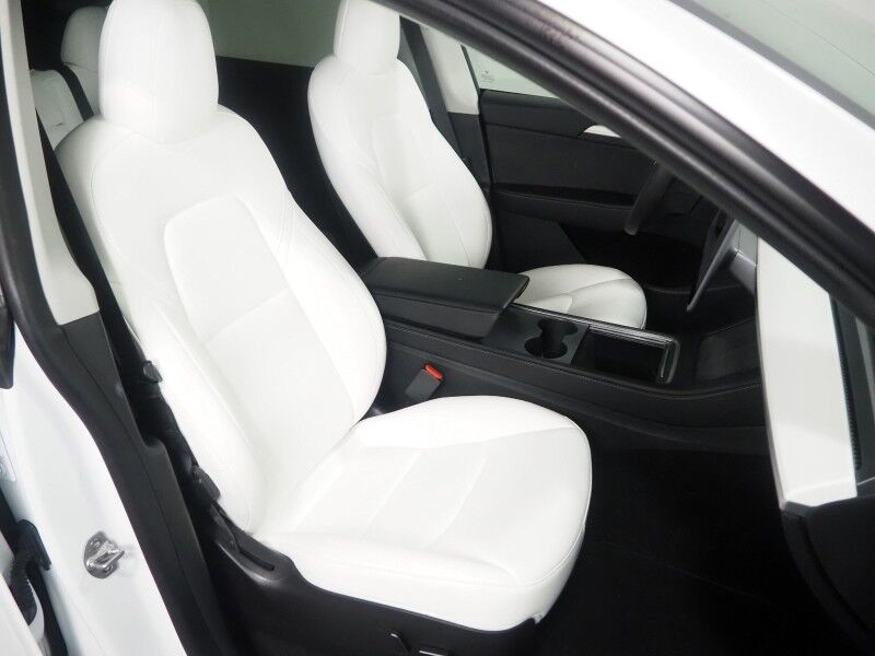 2022 Tesla Model Y Performance AWD *TRAFFIC AWARE CRUISE CONTROL, NAVIGATION, SAFETY ALERTS, SURROUND VIEW CAMERAS, PANORAMA GLASS ROOF, HEATED SEATS, 21 INCH UBERTURBINE WHEELS, WIRELESS CHARGING