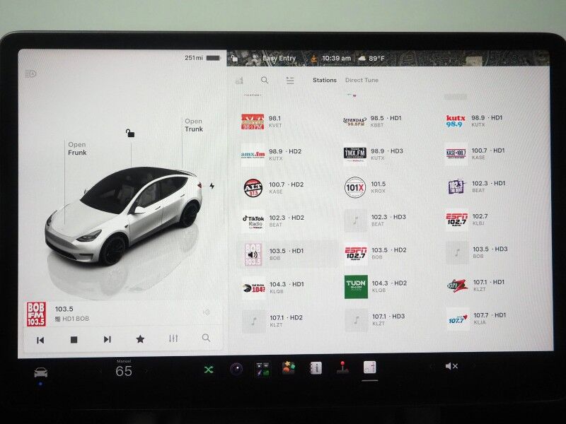 2022 Tesla Model Y Performance AWD *TRAFFIC AWARE CRUISE CONTROL, NAVIGATION, SAFETY ALERTS, SURROUND VIEW CAMERAS, PANORAMA GLASS ROOF, HEATED SEATS, 21 INCH UBERTURBINE WHEELS, WIRELESS CHARGING Round Rock TX