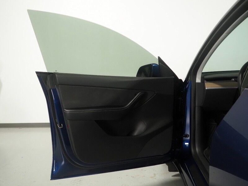 2022 Tesla Model Y Performance AWD *TRAFFIC AWARE CRUISE CONTROL, NAVIGATION, SAFETY ALERTS, SURROUND VIEW CAMERAS, PANORAMA GLASS ROOF, HEATED SEATS, 21 INCH UBERTURBINE WHEELS, WIRELESS CHARGING Round Rock TX