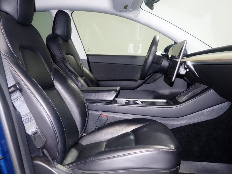 2022 Tesla Model Y Performance AWD *TRAFFIC AWARE CRUISE CONTROL, NAVIGATION, SAFETY ALERTS, SURROUND VIEW CAMERAS, PANORAMA GLASS ROOF, HEATED SEATS, 21 INCH UBERTURBINE WHEELS, WIRELESS CHARGING Round Rock TX