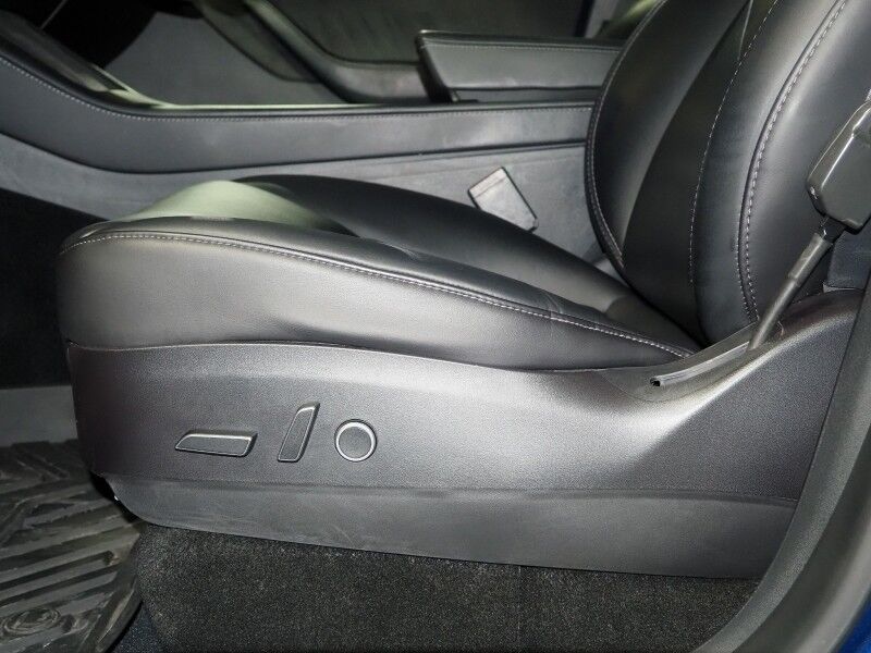 2022 Tesla Model Y Performance AWD *TRAFFIC AWARE CRUISE CONTROL, NAVIGATION, SAFETY ALERTS, SURROUND VIEW CAMERAS, PANORAMA GLASS ROOF, HEATED SEATS, 21 INCH UBERTURBINE WHEELS, WIRELESS CHARGING Round Rock TX