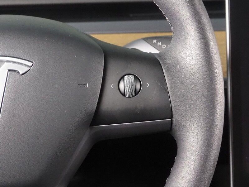 2022 Tesla Model Y Performance AWD *TRAFFIC AWARE CRUISE CONTROL, NAVIGATION, SAFETY ALERTS, SURROUND VIEW CAMERAS, PANORAMA GLASS ROOF, HEATED SEATS, 21 INCH UBERTURBINE WHEELS, WIRELESS CHARGING Round Rock TX