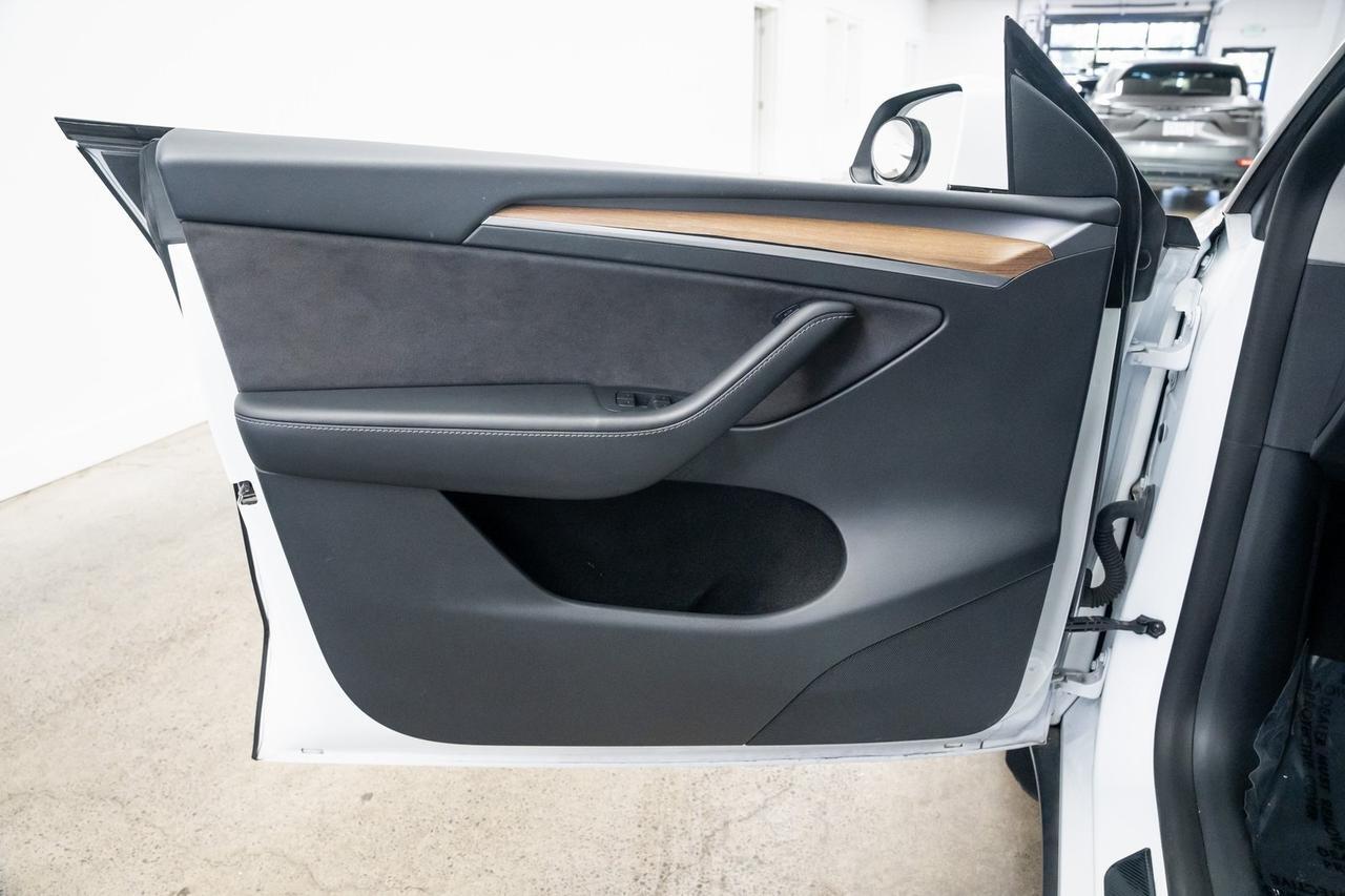 2022 Tesla Model Y Performance Autopilot Heated Seats One Owner Portland OR