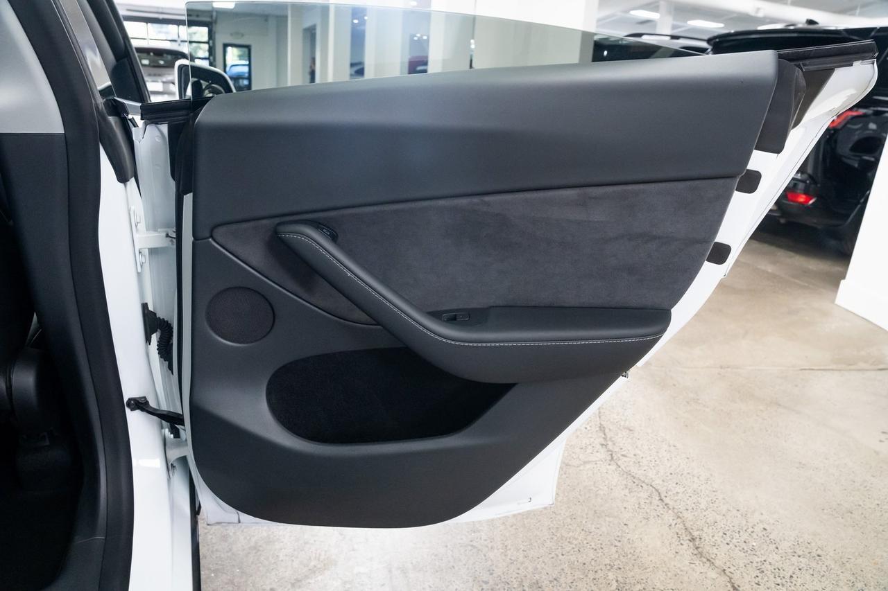 2022 Tesla Model Y Performance Autopilot Heated Seats One Owner Portland OR