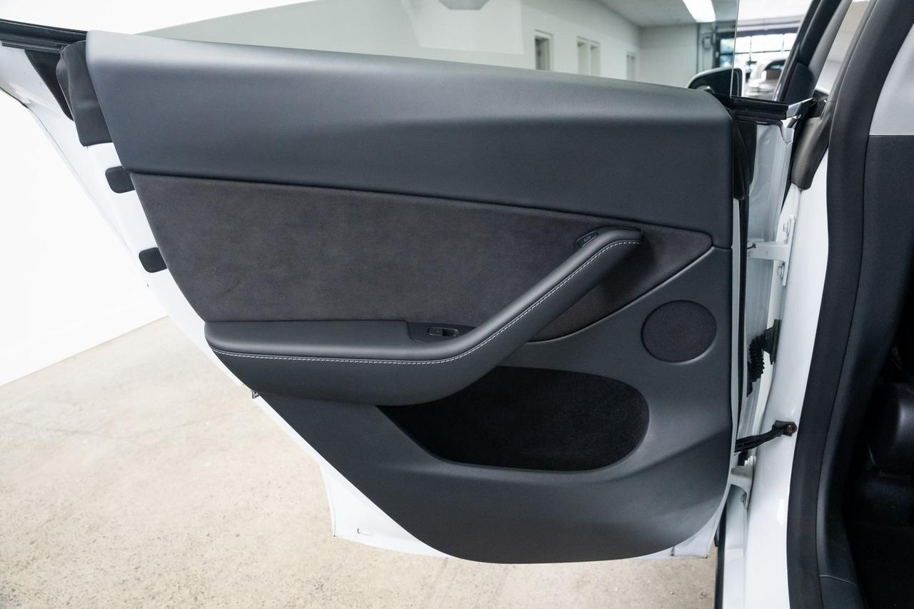 2022 Tesla Model Y Performance Autopilot Heated Seats One Owner Portland OR