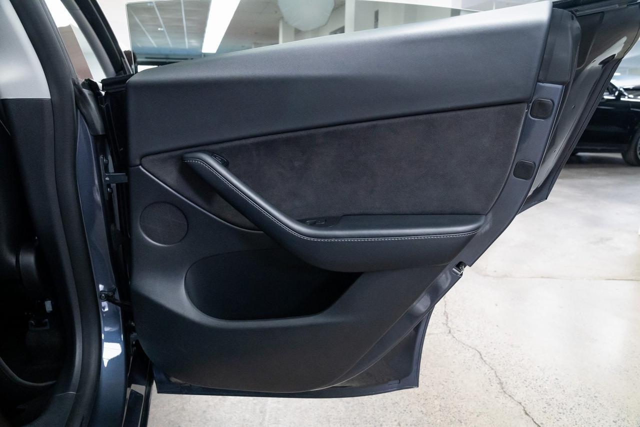 2022 Tesla Model Y Performance Dual Motor All-Wheel Drive 1 Owner Portland OR