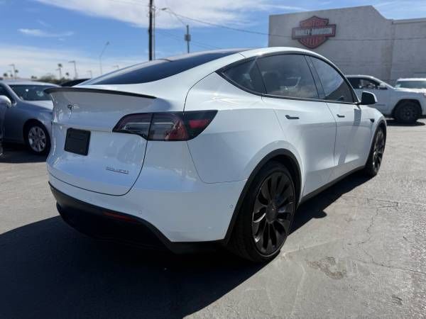 2022 Tesla Model Y Performance Dual Motor All-Wheel Drive