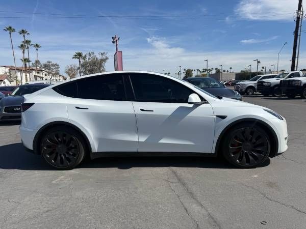 2022 Tesla Model Y Performance Dual Motor All-Wheel Drive