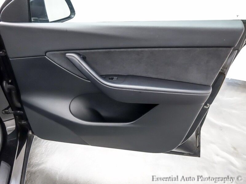 2022 Tesla Model Y Performance PRICE INCLUDES $4000 IRS TAX CREDIT!! YOU MUST QUALI Willowbrook IL