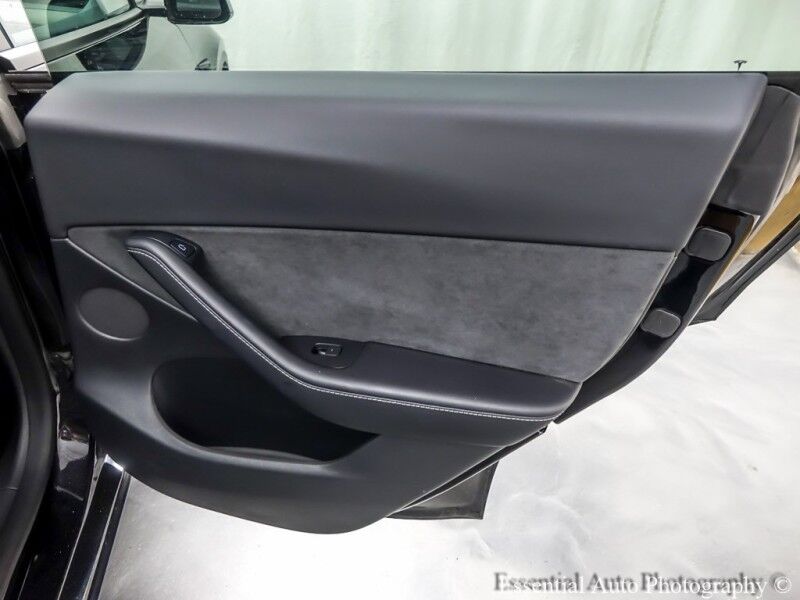2022 Tesla Model Y Performance PRICE INCLUDES $4000 IRS TAX CREDIT!! YOU MUST QUALI Willowbrook IL