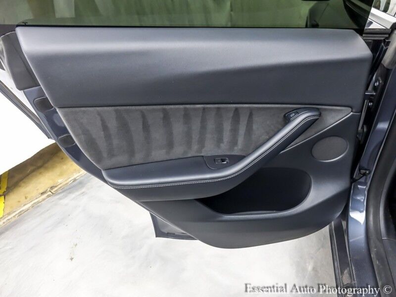2022 Tesla Model Y Performance PRICE INCLUDES $4000 IRS TAX CREDIT!! YOU MUST QUALI Willowbrook IL