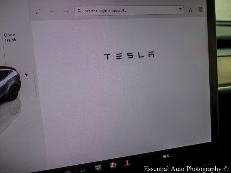 2022 Tesla Model Y Performance PRICE INCLUDES $4000 IRS TAX CREDIT!! YOU MUST QUALIFY!! Willowbrook IL