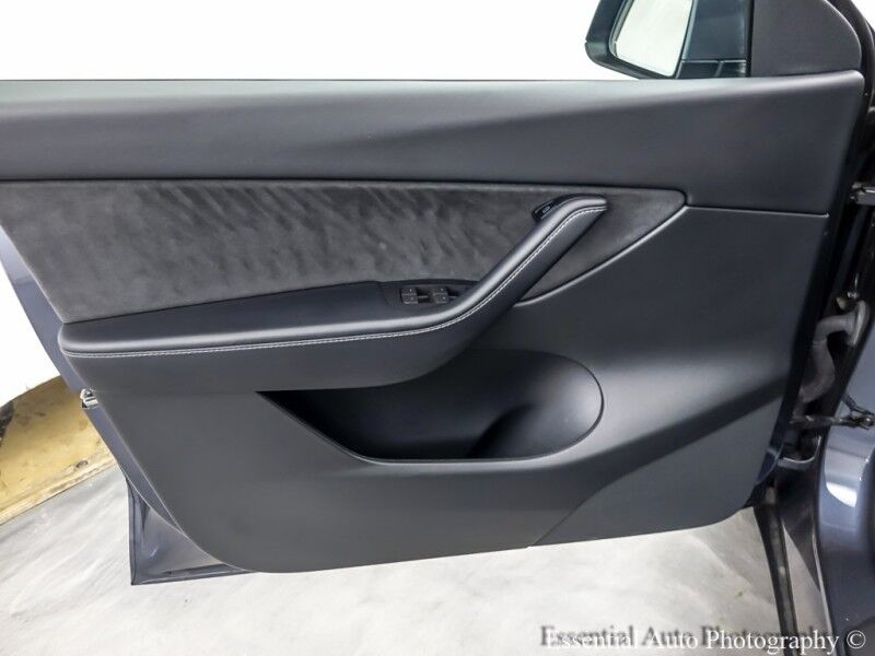 2022 Tesla Model Y Performance PRICE INCLUDES $4000 IRS TAX CREDIT!! YOU MUST QUALIFY!! Willowbrook IL