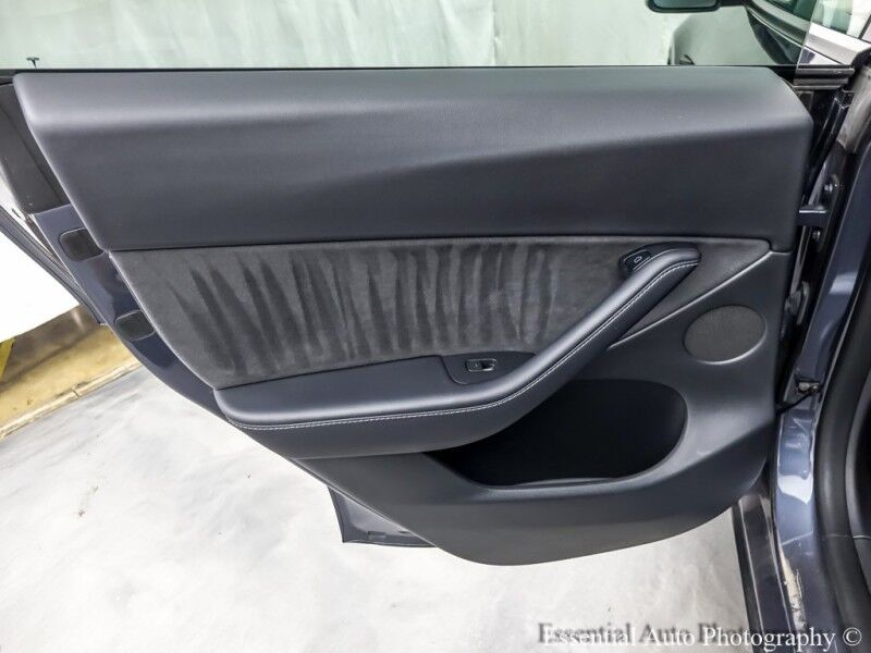 2022 Tesla Model Y Performance PRICE INCLUDES $4000 IRS TAX CREDIT!! YOU MUST QUALIFY!! Willowbrook IL