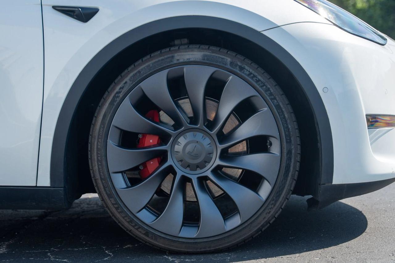 2022 Tesla Model Y Performance Sport Utility 4D St. Louis MO
