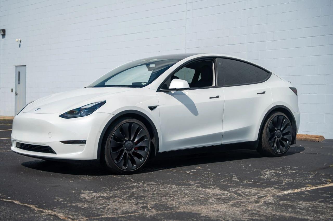 2022 Tesla Model Y Performance Sport Utility 4D St. Louis MO