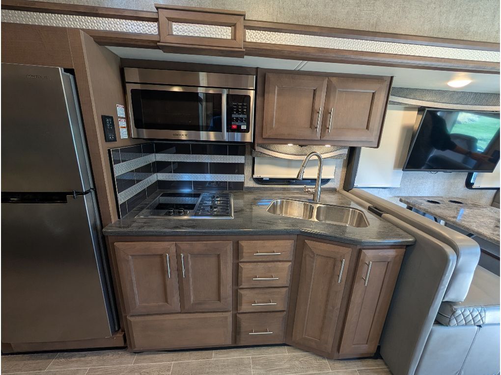 2022 Thor Outlaw 38MB Bozeman MT