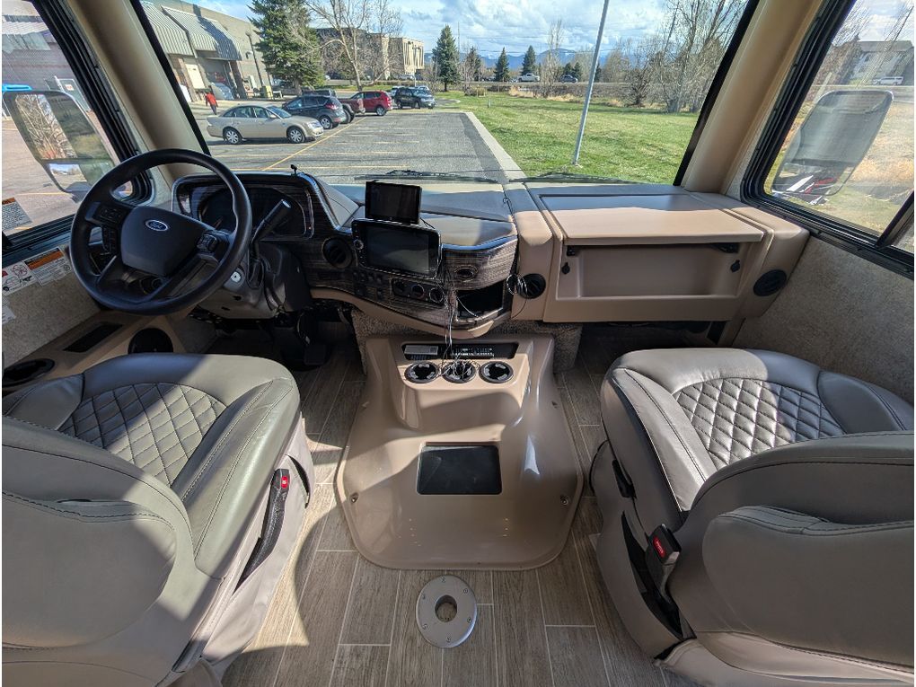 2022 Thor Outlaw 38MB Bozeman MT