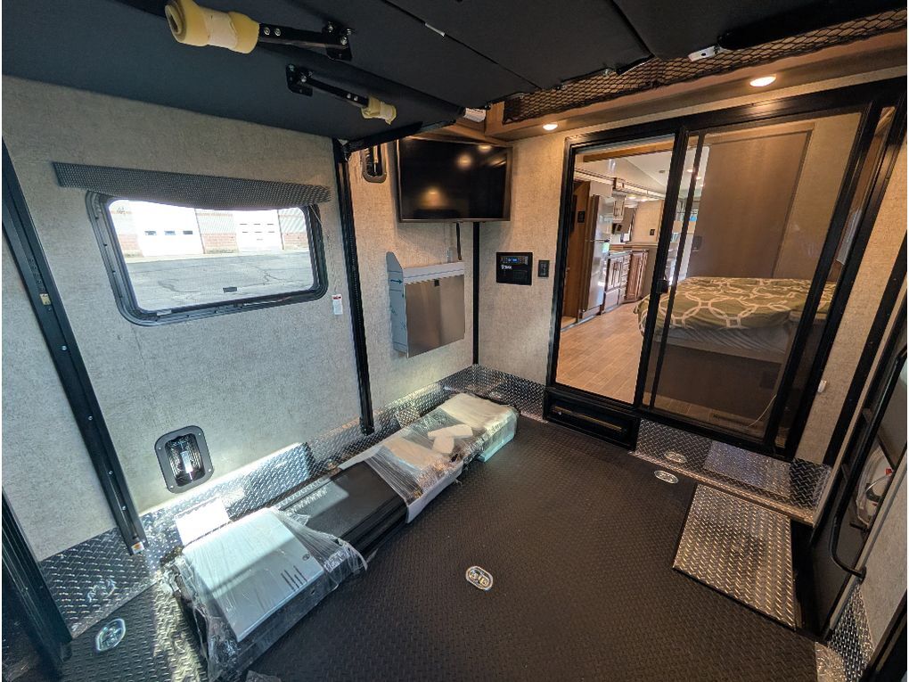 2022 Thor Outlaw 38MB Bozeman MT