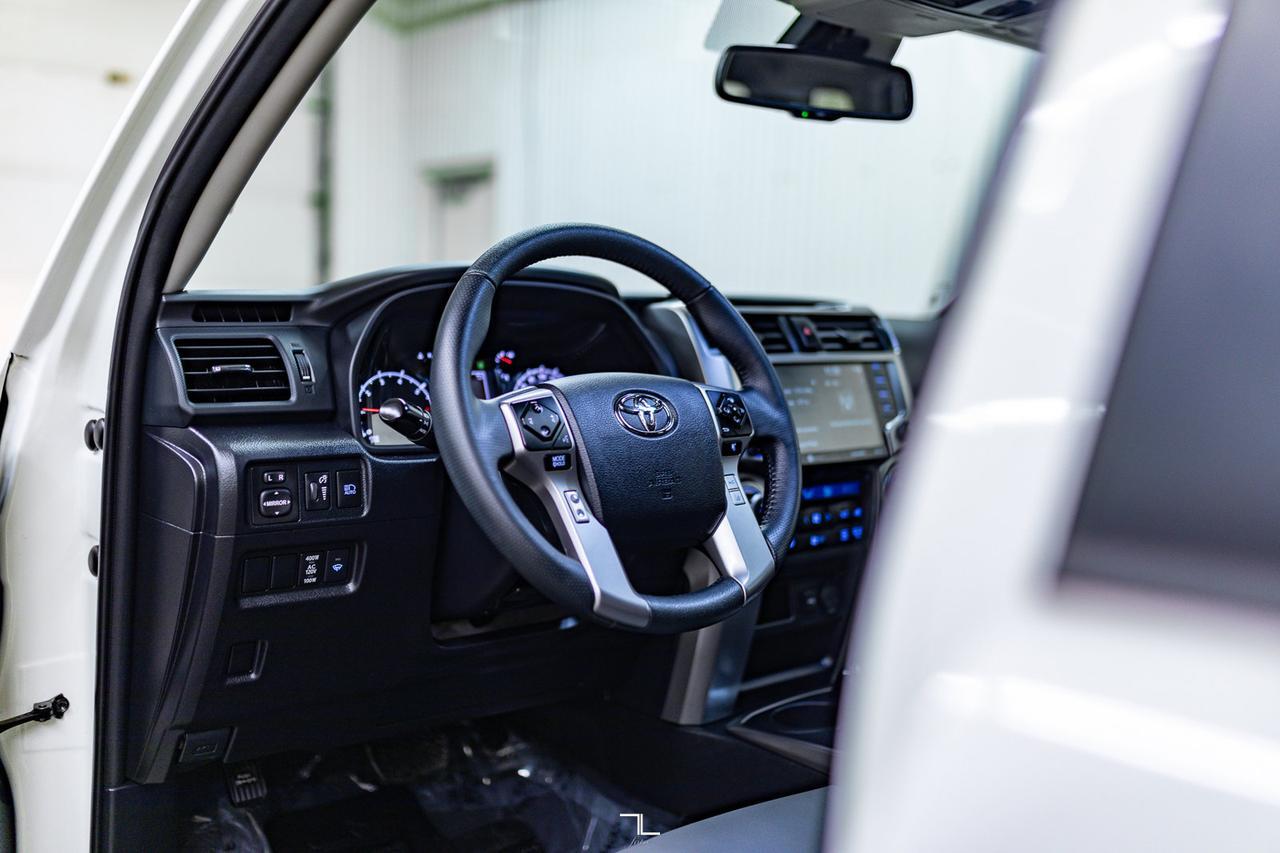 2022 Toyota 4Runner 4x4 SR5 Leather Roof BCam Red Deer AB