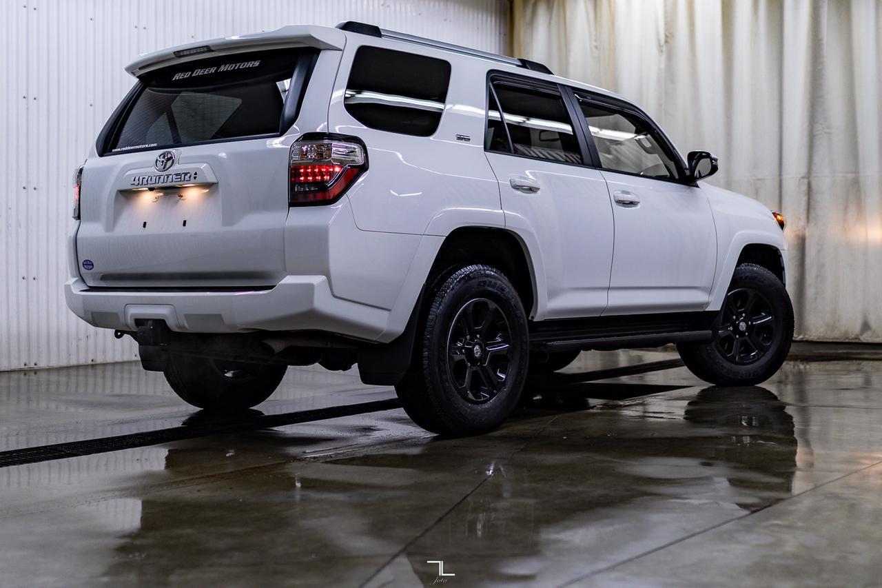 2022 Toyota 4Runner 4x4 SR5 Leather Roof BCam Red Deer AB