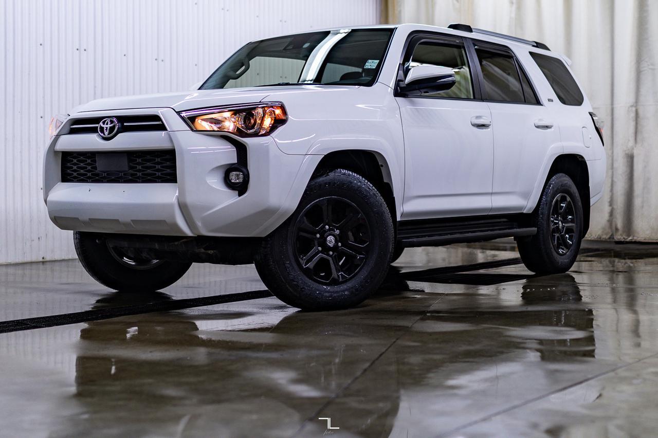 2022 Toyota 4Runner 4x4 SR5 Leather Roof BCam Red Deer AB